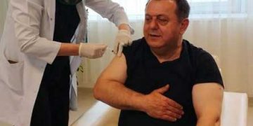Kaymakam Özdemir de aşı oldu
